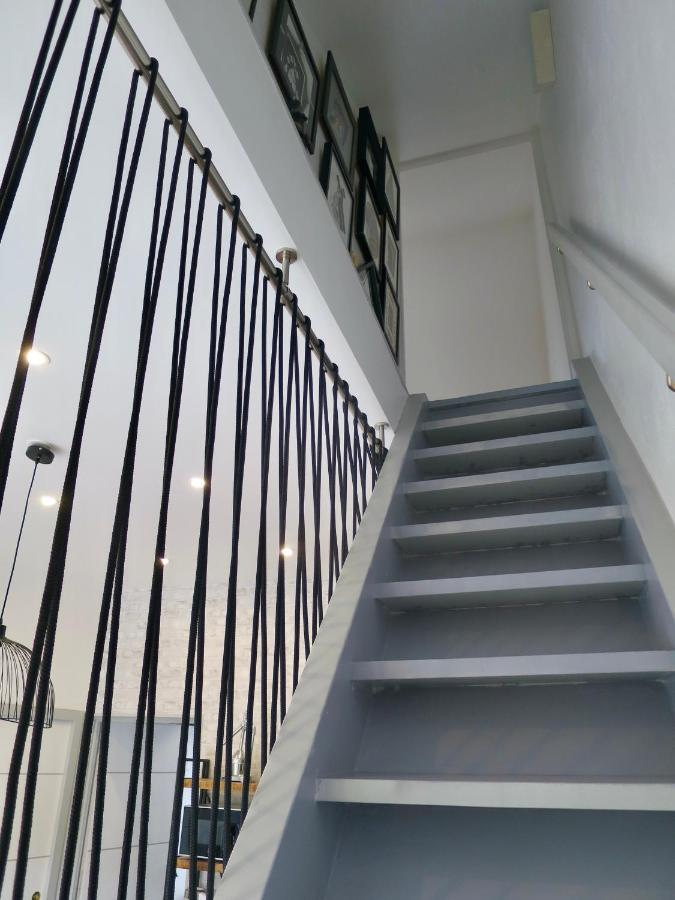 Duplex Contemporain Terrasse Exterieure Parking Apartment Leves Bagian luar foto